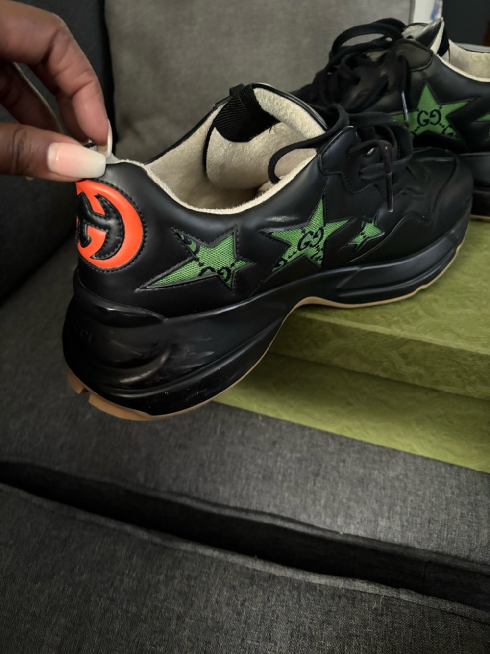 Gucci Black Leather Sneakers with Green Star Appliqués and Orange Heel Accents - Picture 2 of 12